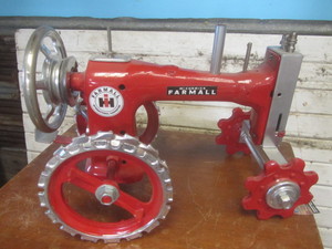 lot 102 image: Custom Sew Machine Tractor