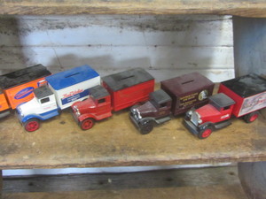 lot 128 image: Ertl Diecast Truck Banks