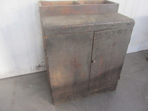 lot 146 image: Antique Shop Cabinet