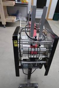 lot 1 image: ENVELOPE FEEDER