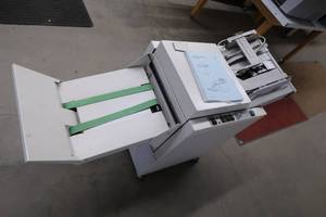 lot 3 image: BOOKLET MAKER