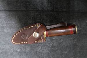 lot 52 image: DAMASCUS STEEL KNIFE