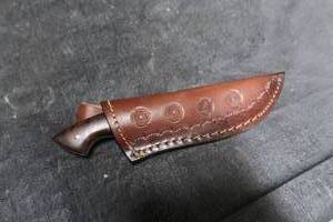 lot 53 image: DAMASCUS STEEL KNIFE