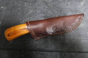lot 64 image: DAMASCUS STEEL KNIFE