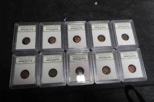 lot 76 image: ROMAN CONSTANTINE COINS
