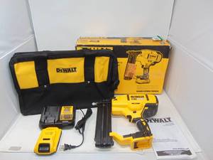 lot 32 image: DEWALT 20-Volt Max Lithium-Ion 18-Gauge Cordless Brad Nailer Kit, DCN680D1 - Like New.
