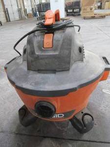 lot 78 image: RIDGID 6 Gal. 3.5-Peak HP NXT WetDry Vac, HD06001 - Missing Hose and Accessories - USED.