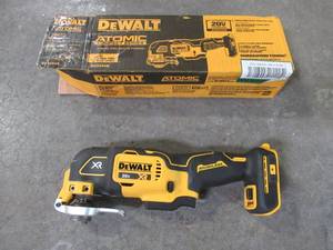 lot 119 image: Dewalt 20-Volt MAX Cordless Brushless 4-12 to 5 in. Paddle Switch Angle Grinder with FLEXVOLT ADVANTAGE (Tool Only), DCG416B - Like New - Missing Handle.