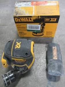 lot 136 image: DEWALT 20-Volt-Amp Brushless Cordless Random Orbital Sander with Bag DCW210B - Slightly Used.