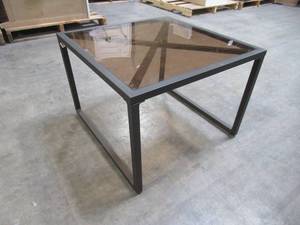lot 208 image: Leisure Made Blakely Black Aluminum Outdoor Patio Table 502987-NVY