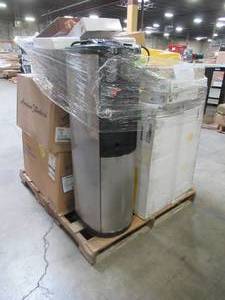 lot 226 image: WHOLESALE MIXED PALLET OF MISCELLANEOUS BATHROOM REMODEL AND TOILET PARTS