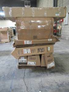 lot 316 image: WHOLESALE MIXED PALLET OF MISCELLANEOUS BATHROOM REMODEL AND TOILET PARTS