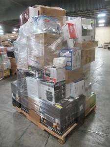 lot 318 image: WHOLESALE MIXED PALLET OFKITCHEN COOKWARE AND SMALL APPLIANCES
