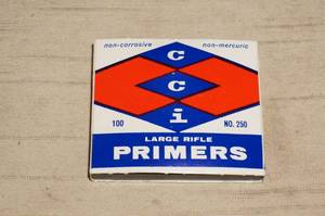 lot 98 image: 100 CCI No 250 Large Rifle Primers