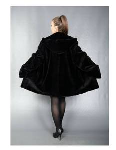 lot 2 image: NEW Womens Black Sheared Beaver Hooded Fur Jacket