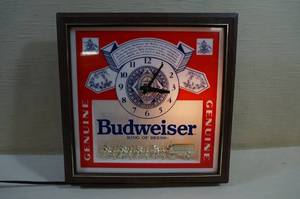 lot 7 image: Budweiser Lighted Clock