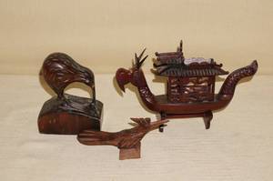 lot 43 image: 3 Carved Wood Decorative Pieces