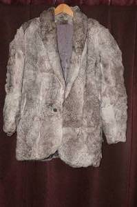 lot 33 image: Grey Fur Jacket
