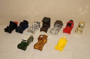 lot 25 image: Avon Vehicle Collectors Bottles - Multiple Colors