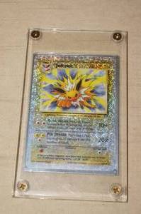 lot 55 image: Jolteon 14110 Rare Legendary Reverse Holo Pokemon Card