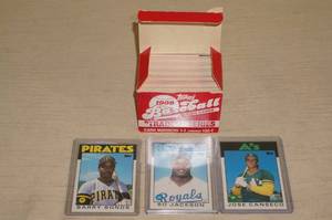lot 79 image: 1986 Topps Baseball Traded Series Card Set - Key Rookies