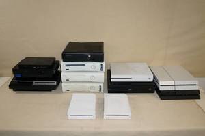 lot 193 image: BROKEN Video Game Systems - XBOX One, PS4, Wii