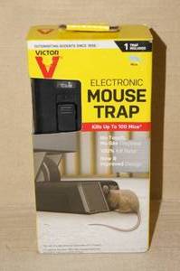lot 120 image: Victor Electronic Mouse Trap
