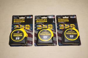 lot 140 image: 3 Stanley Fatmax 25 Tape Measures