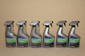 lot 171 image: Aqua Mix AquaKleen Spray Cleaner