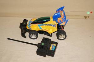 lot 119 image: Striker RC Car