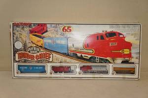 lot 106 image: Bachmann Thunder Chief Electric Train Set