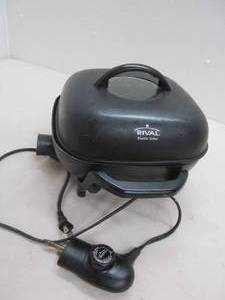 Electric skillet
