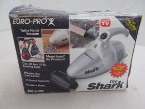 Hand vacuum