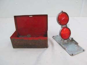 Road side reflectors