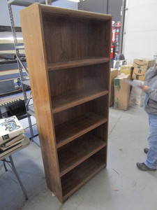 lot 210 image: WOOD GRAIN LAMINATE BOOK SHELF