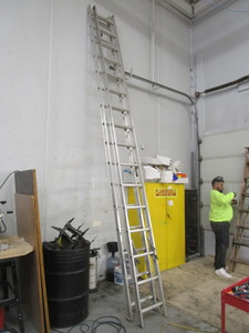 lot 259 image: WERNER ALUMINUM EXTENSION LADDER