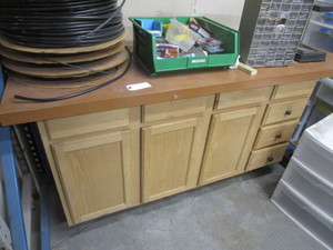 lot 260 image: WORKSTATION WITH STORAGE