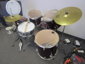 lot 265 image: PERCUSSION PLUS DRUM SET