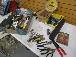 lot 295 image: MISC. HARDWARE