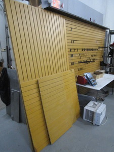 lot 303 image: SLAT WALL WITH ACCESSORIES