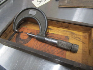 lot 315 image: LUFKIN MICROMETER WITH CASE