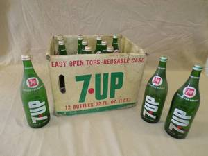 12 Vintage 32oz 7-UP Bottles in Case