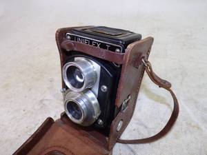 Vintage UniFlex 1 Dual Lens Camera