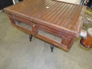 Fantastic Mankato Incubator Co. Egg Warmer Repurposed Table