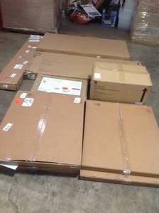 lot 31 image: Pallet of assorted Furniture and Home Decor Misc items see pictures