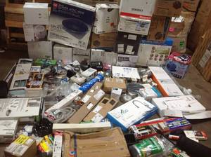 lot 43 image: Gaylord full of assorted Plumbing items and accessories customer returns see pictures