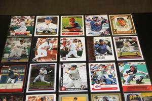 Joe Mauer Baseball Card Lot  25 Different Cards