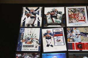 Tom Brady Football Card Lot  16 Different Cards