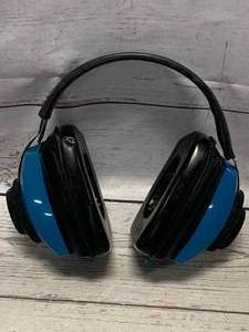 lot 43 image: Shooting Hearing Protection Headphones