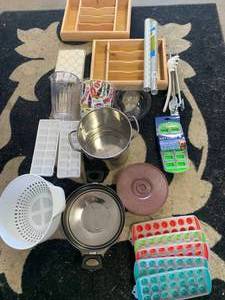 lot 88 image: Large Lot Of Housewares